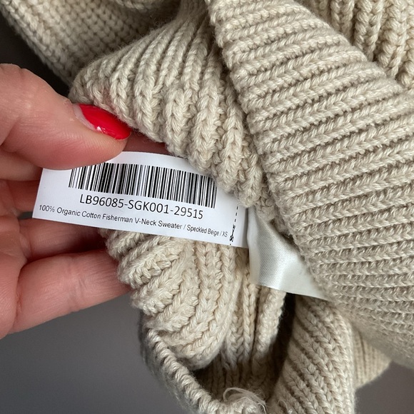 NWT Quince Organic Cotton Fisherman’s V Neck Sweater in beige, XS - Picture 8 of 9
